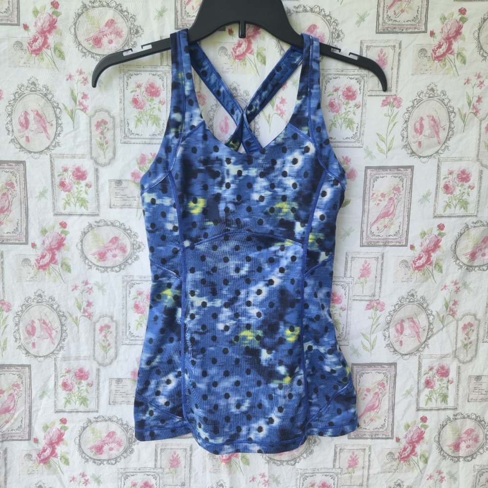 Lululemon Kanto‎ Catch Me Tank Size 4 Windy Blooms Sapphire Blue Dot Shelf Bra